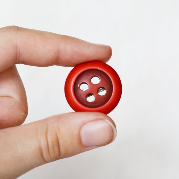 Red Button Pin Accessory - Picture 1 of 4